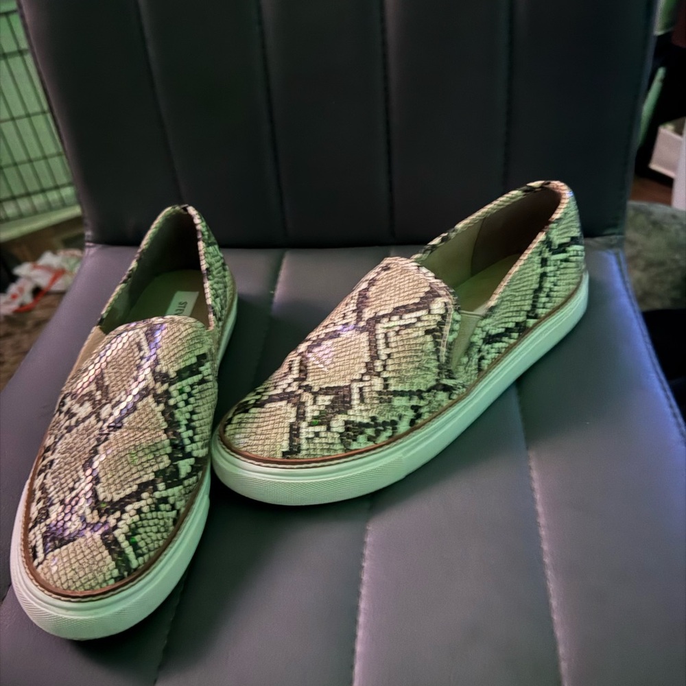 Steve Madden Jalia Snakeskin Slip On Sneakers Size 9.5